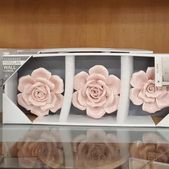 BREWSTER Accents Klara Porcelain Roses Poshmark